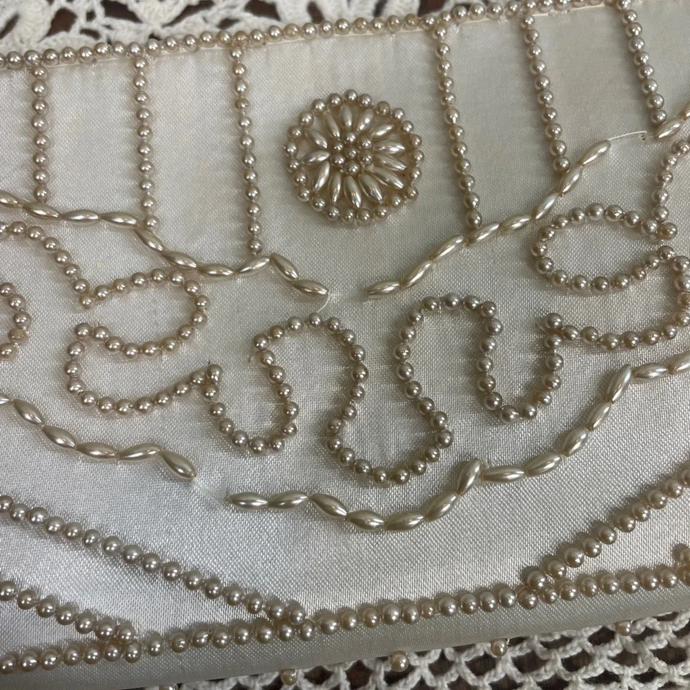 Vintage Cream/White Pearl Clutch Purse Satin FLAW 1959